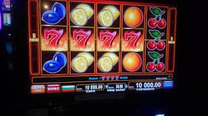 999fortunes တာဝန်ယူကစားခြင်း